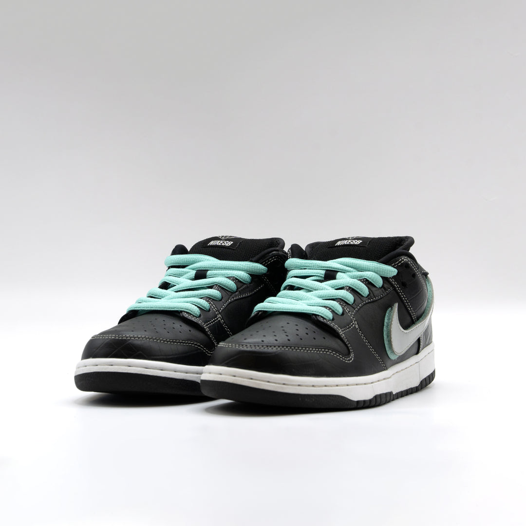 Nike Dunk Low SB x Diamond Supply Co. Black Diamond